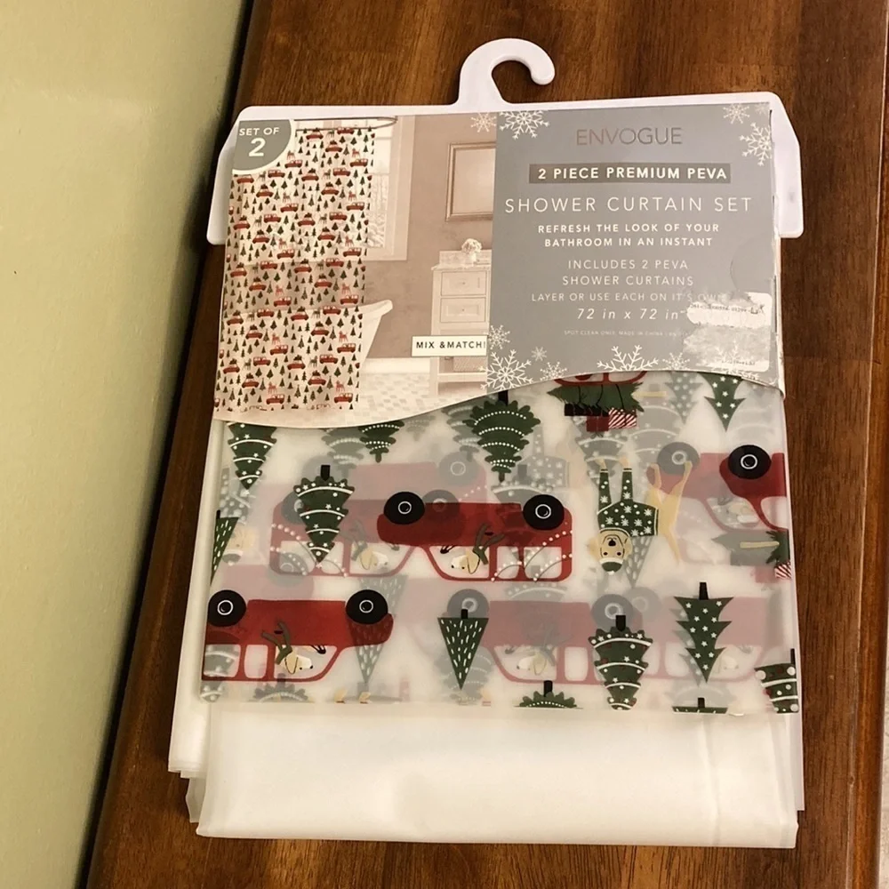 NEW ENVOGUE CHRISTMAS DOG AND RED CAR SHOWER CURTAIN SET 72 X 72
